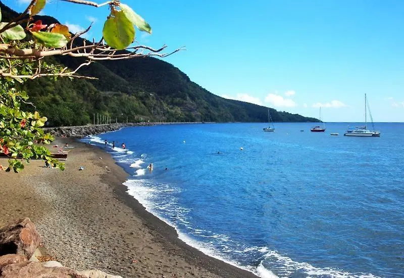 Hébergement de vacances Or bleu-Bungalow volcan Soufriere-Vue sur mer Saint-Claude